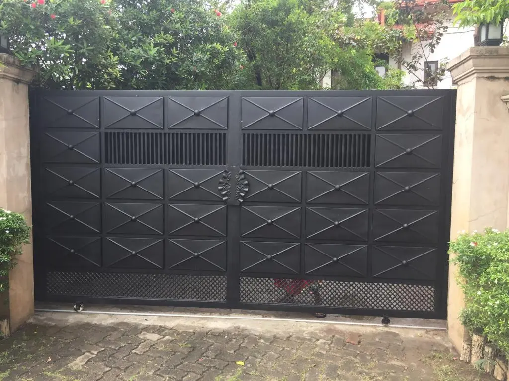 Wood & Steel railing thumbnail 3